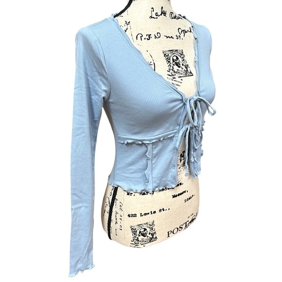 Kimchi Blue Urban Outfitters Light Blue Ribbed Ruffled Top XS - Picture 4 of 8